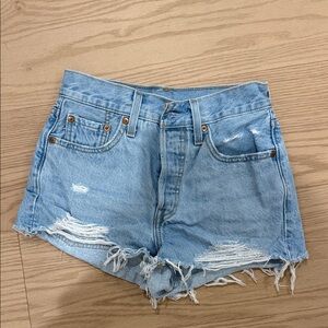 Levi high rise distressed denim shorts size 24